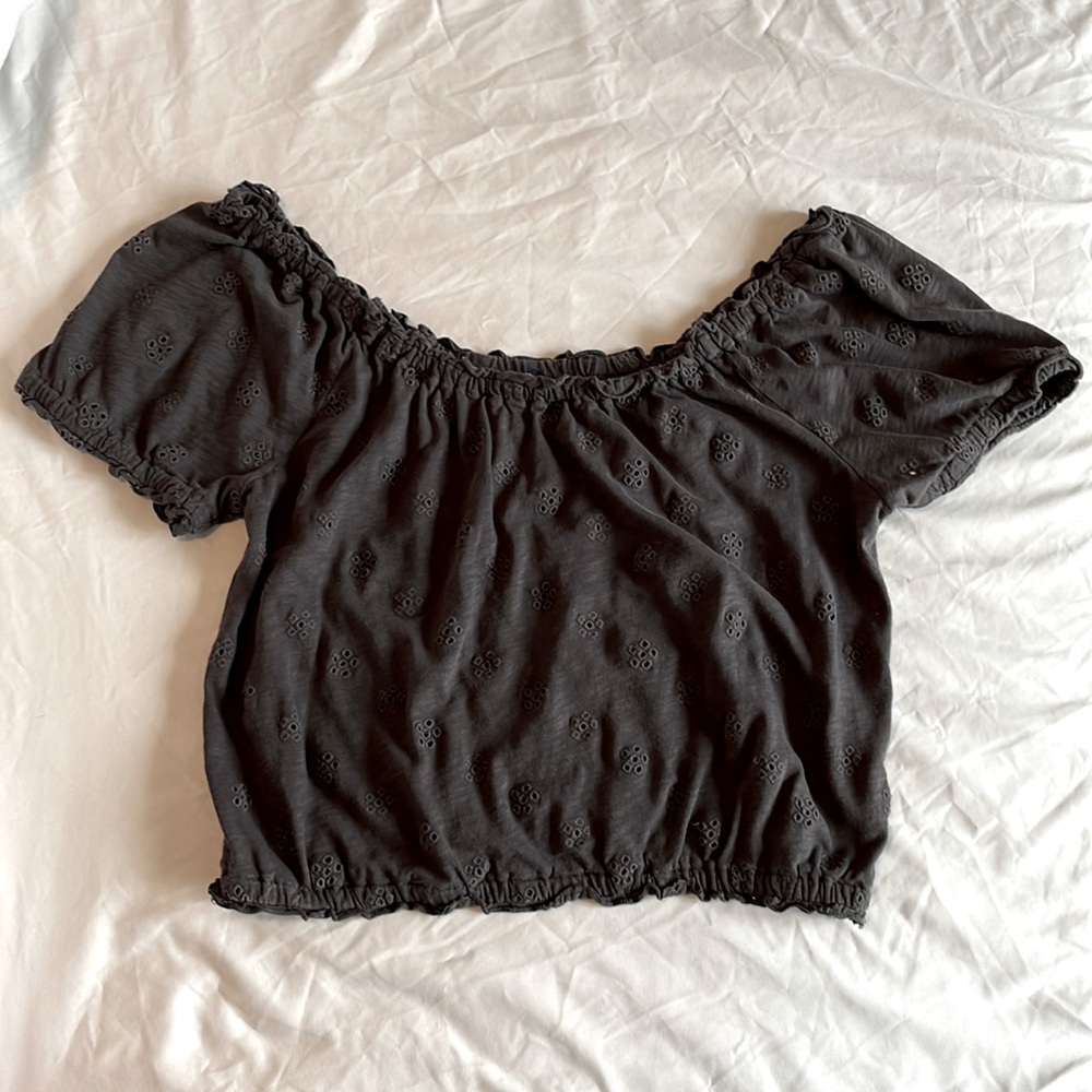 American Eagle cropped shirt